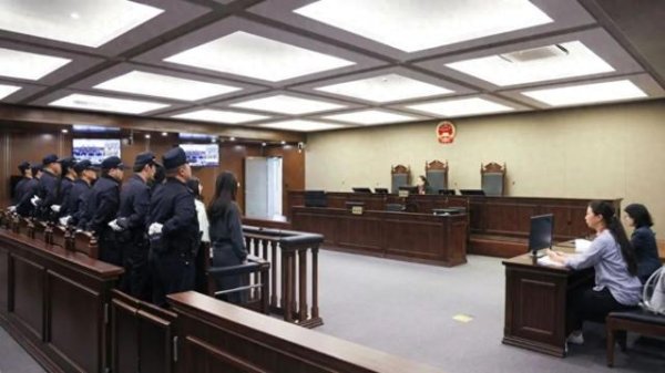 联丰优配  漫画阅读APP刊载1200余部侵权作品：20人获刑，案件罚金超千万元